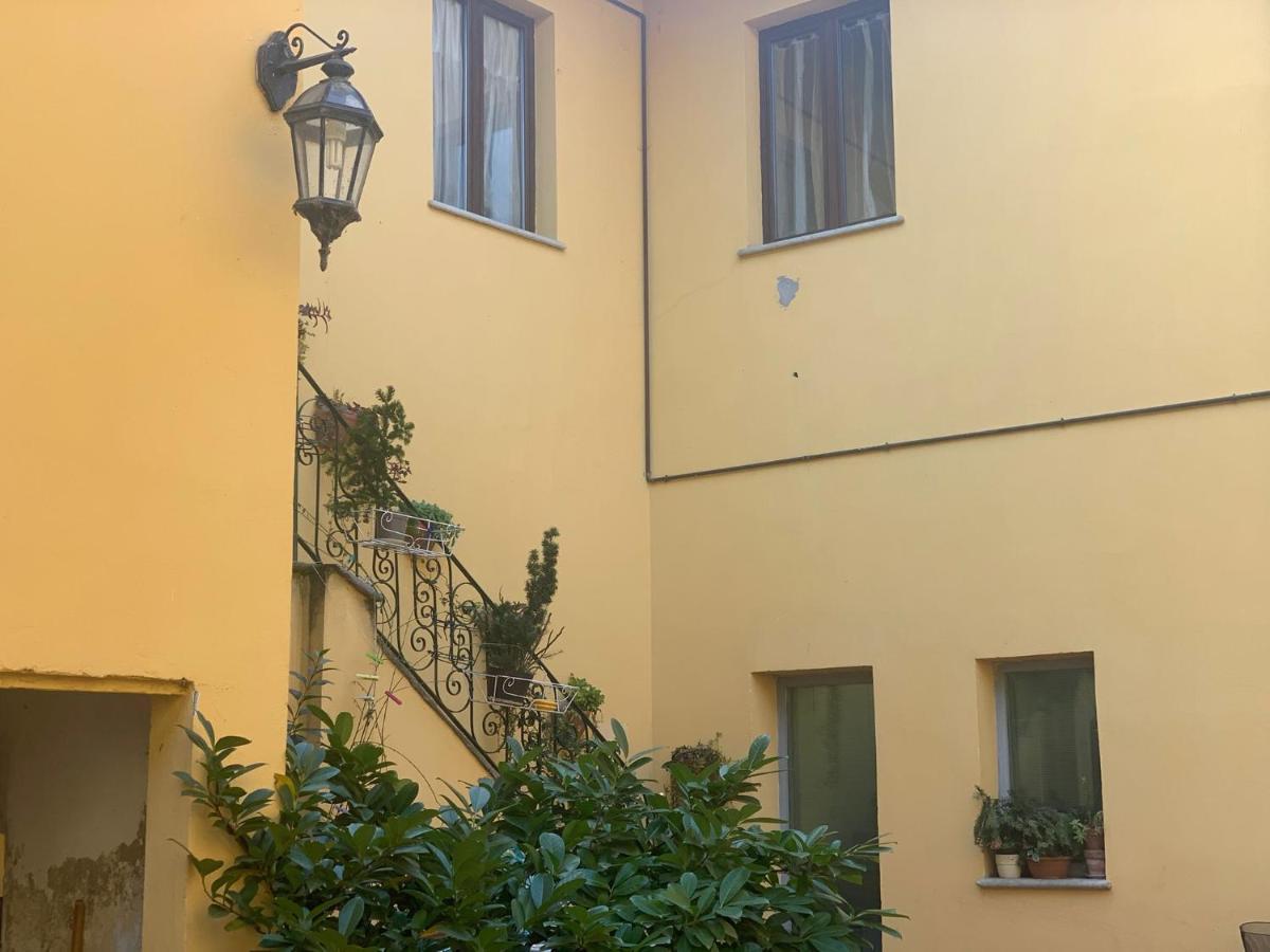 Novi Ligure Private Apartment Exterior foto